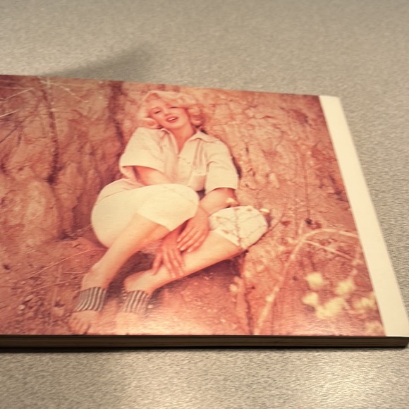 COPY - Vintage Marilyn Monroe 30 Postcards Book - Picture 4 of 12